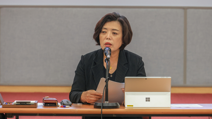 신계용 과천시장이 부서 회의에서 발언하고 있다. (사진=과천시 제공)