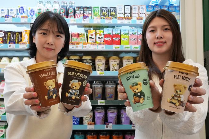 세븐일레븐이 늘어나는 K-커피 인기에 맞춰 외국인 관광객을 공략할 새로운 컵커피 상품을 선보인다. (사진=세븐일레븐 제공)