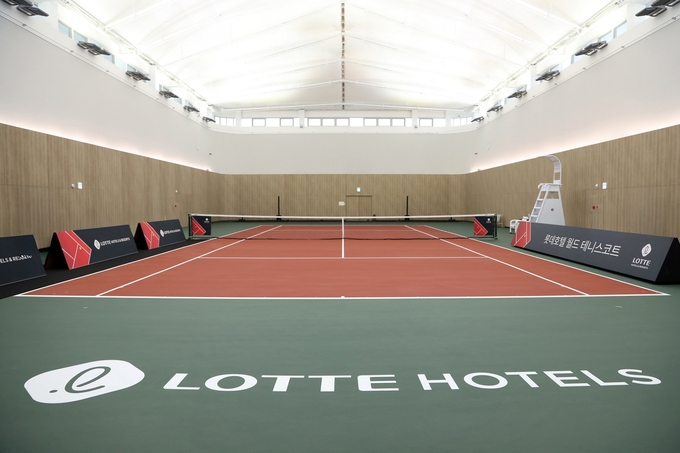 롯데호텔 월드 실내 테니스 코트. (사진=롯데호텔앤리조트 제공)