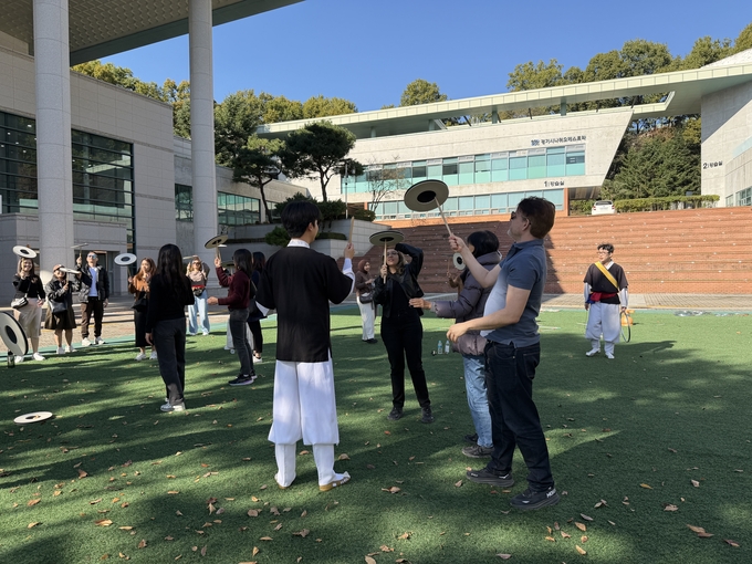 전통문화 체험 프로그램 'Feel Korea : Gugak Experience' 현장. (사진=류초원 기자) 