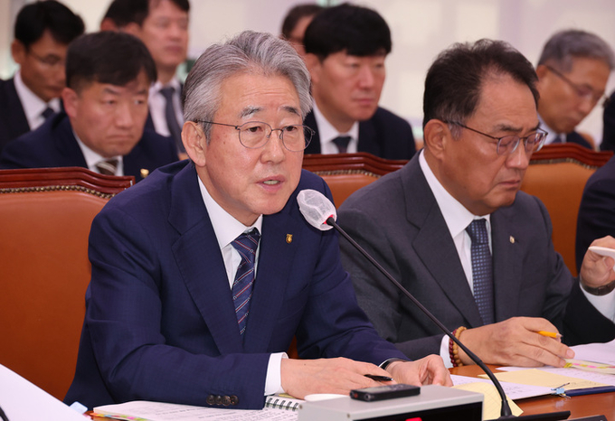 1억 금품 의혹 업체, 농협 계열사와 내년 계약도 검토