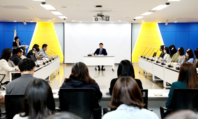 안양시, '생성형 AI' 도입 한 달..."업무 소요시간 87% 단축"