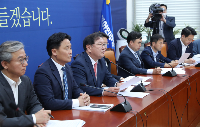 정책조정회의 발언하는 민주당 김태년 원내대표.(사진=연합뉴스 제공)