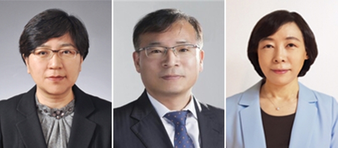 <strong>질병관리청장 정은경, 보건복지부 2차관 강도태, 여성가족부 차관 김경선</strong>