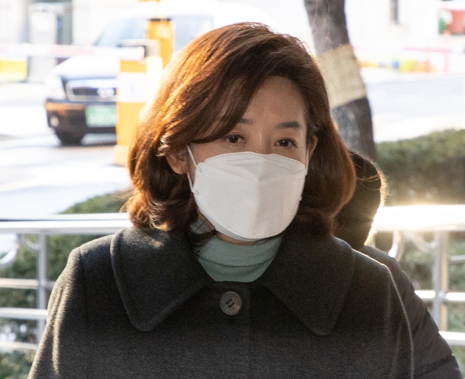 법정 향하는 나경원 전 의원(사진=연합뉴스 제공)