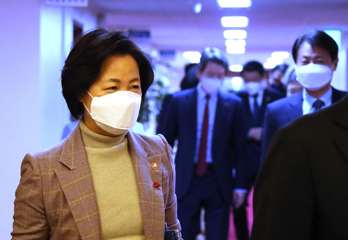 국무회의 참석하는 추미애 장관 / 사진=연합뉴스 제공