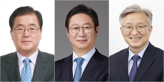 외교부 장관에 정의용 대통령 외교안보특보(왼쪽부터), 문화체육관광부 장관에 더불어민주당 황희 의원, 중소벤처기업부 장관에 더불어민주당 권칠승 의원 (사진 = 연합뉴스 제공)