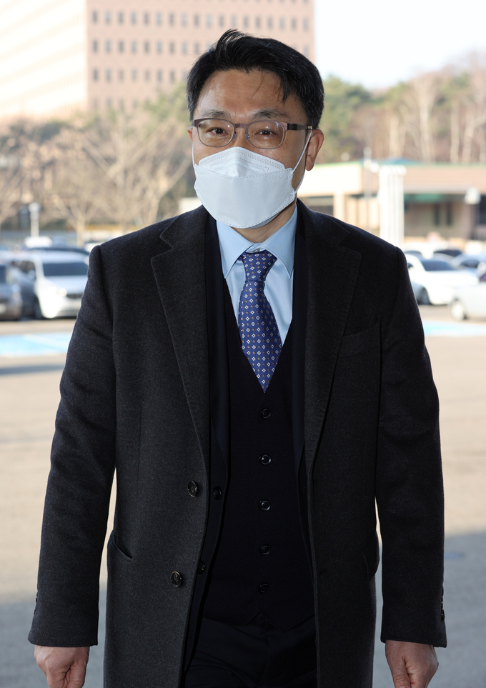 출근하는 김진욱 공수처장. (사진=연합뉴스 제공)