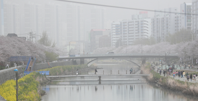 뿌연 봄. (사진=연합뉴스 제공)