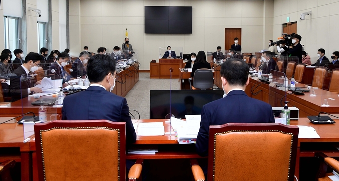 정무위 법안심사제2소위 (사진 = 연합뉴스)