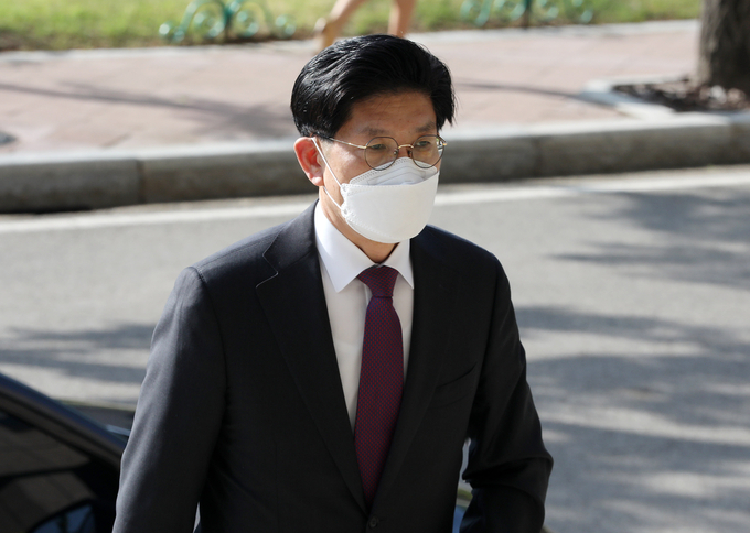 노형욱 국토부 장관 후보자 출근 (사진= 연합뉴스 제공)
