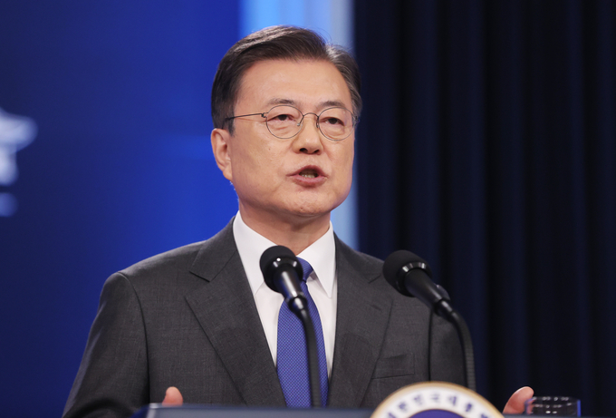 10일 오전 11시 청와대 춘추관에서 취임 4주년 특별연설을 하는 문재인 대통령의 모습. (사진=연합뉴스)