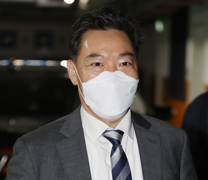 출근하는 김오수 검찰총장 후보자. (사진=연합뉴스 제공)
