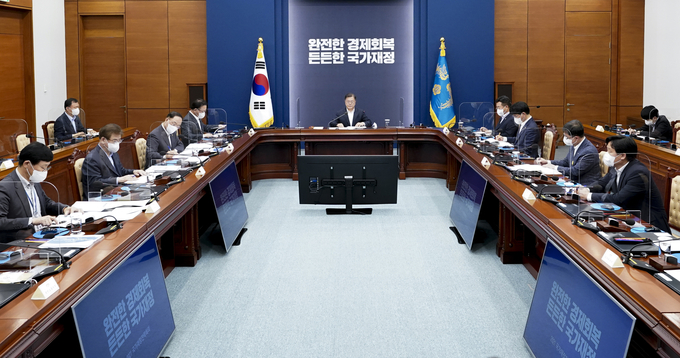 국가재정전략회의에서 발언하는 문재인 대통령. (사진=연합뉴스 제공)