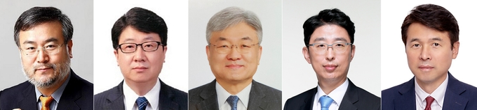 군사망사고진상규명위원장에 송기춘, 국무조정실 국무2차장 윤성욱, 과학기술정보통신부 과학기술혁신본부장 이경수, 국민권익위원회 부위원장 안성욱, 국가공무원인재개발원 원장 최창원 내정. (사진 = 연합뉴스 제공)