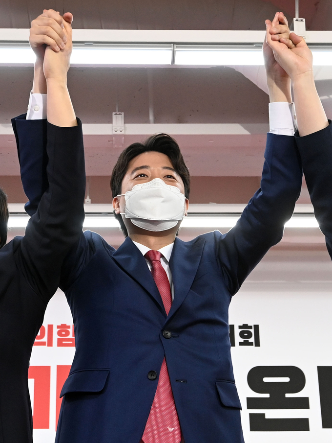 인사하는 국민의힘 이준석 신임 당 대표 (사진= 연합뉴스 제공)