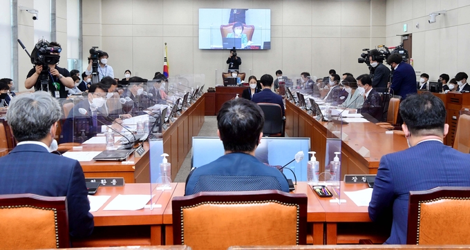 대체공휴일 확대 공청회 열린 국회 행안위 전체회의. (사진=연합뉴스 제공)