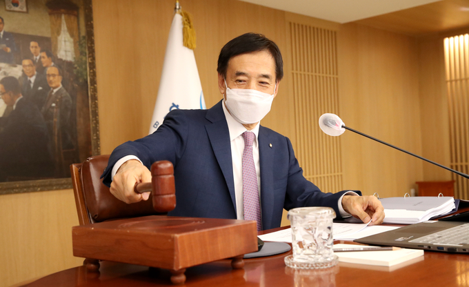 26일 오전 서울 중구 한국은행에서 통화정책방향 회의를 개최하는 이주열 한국은행 총재의 모습. (사진=연합뉴스)