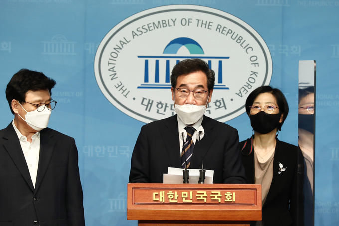 정무차관제 도입 등 정책 공약 발표하는 민주당 이낙연 후보 (사진 = 연합뉴스 제공)
