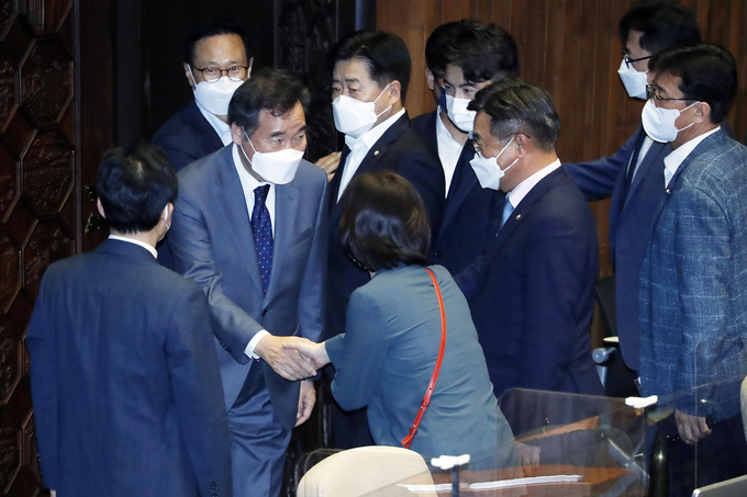 사직안 통과, 떠나는 민주당 이낙연 대선 경선 후보 (사진 = 연합뉴스 제공)