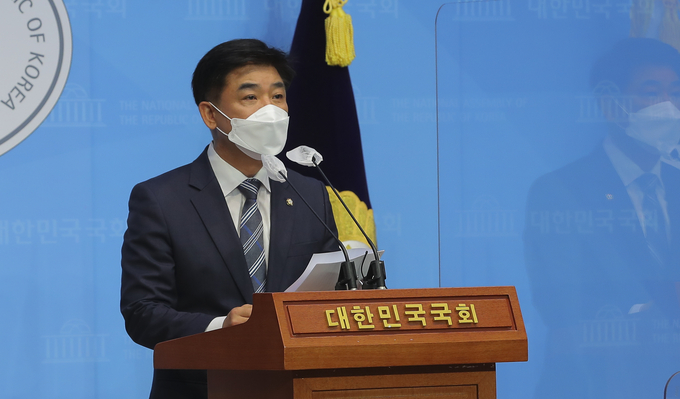 '대장동 사업' 수사촉구하는 이재명 열린캠프 김병욱 국회의원 (사진 = 연합뉴스)