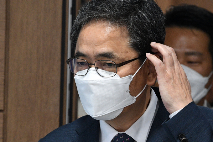국회 떠나는 무소속 곽상도 의원. (사진=연합뉴스 제공)