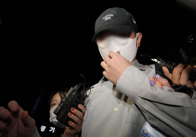 '50억 퇴직금 의혹' 곽상도 의원 아들이 지난 8일 경찰 조사를 받기 위해 경기남부경찰청에 출석했다. (사진=연합뉴스 제공)