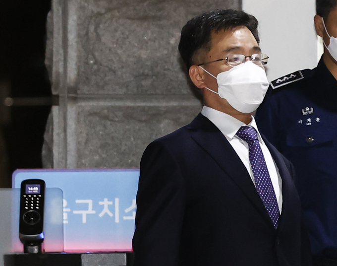 구치소 나서는 화천대유 대주주 김만배 씨. (사진=연합뉴스)