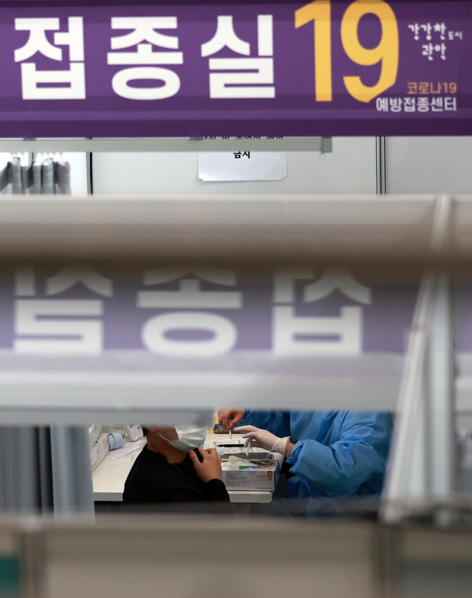 70% 달성 임박한 코로나19 백신 접종률