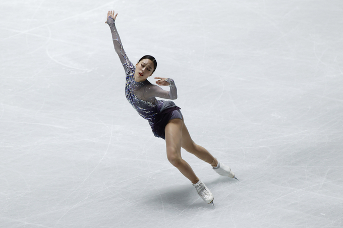 유영이 13일 일본 도쿄 요요기 국립경기장에서 열린 2021~22 국제빙상경기연맹(ISU) 피겨스케이팅 시니어 그랑프리 4차 대회 NHK 트로피 여자 싱글 프리스케이팅에서 연기를 펼치고 있다. (사진=AFP/연합뉴스 제공)