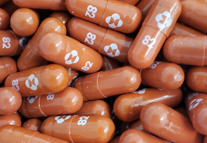 미 FDA 승인받은 머크 코로나 알약 치료제 '몰누피라비르' (사진=연합뉴스)