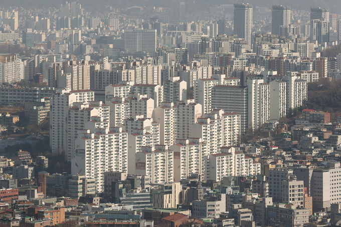 강남·용산까지 떨어졌다..서울 집값 4주 연속 하락세