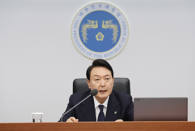 윤석열 대통령이 21일 오전 용산 대통령실 청사에서 열린 국무회의에서 발언하고 있다. (사진=연합뉴스 제공)