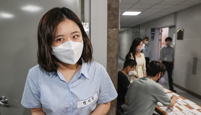 지난 1일 그린벨트 결과 공유 파티 '용감한 여정'에 참석하는 박지현 전 비상대책위원장. (사진=연합뉴스 제공)