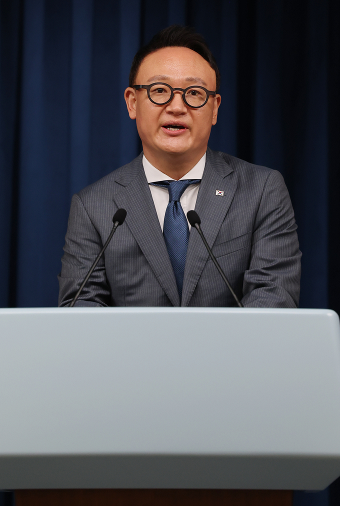 안상훈 사회수석이 2일 용산 대통령실 청사에서 취학연령 하한 등 현안 브리핑을 하고 있다. (사진=연합뉴스 제공)