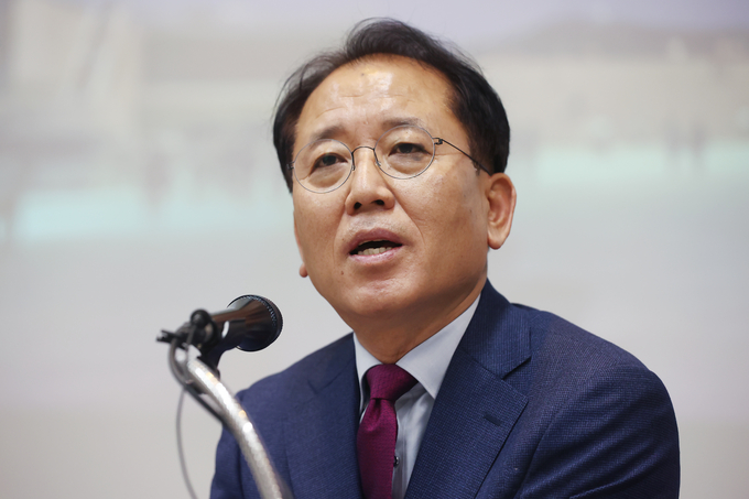  윤성용 신임 국립중앙박물관장이 11일 오전 서울 용산구 국립중앙박물관 교육관에서 열린 취임 기자간담회에서 취임 소감을 밝히고 있다. (사진=연합뉴스 제공)