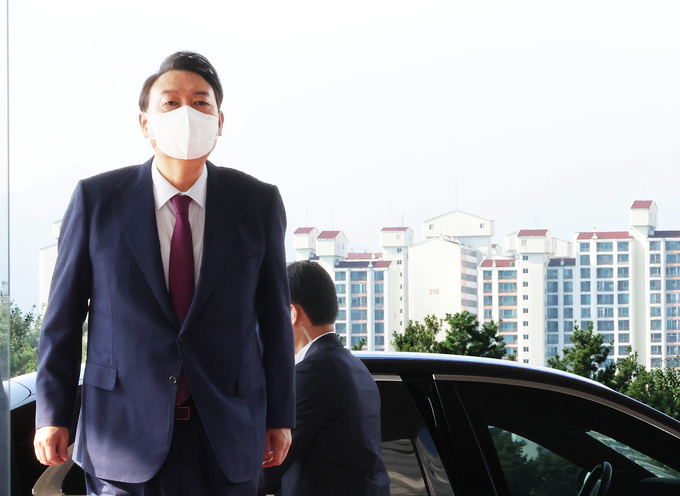 출근하는 윤석열 대통령