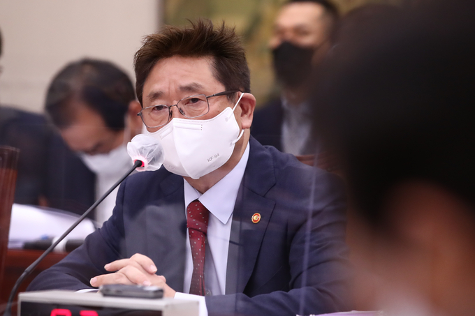 박보균 문화체육관광부 장관이 5일 국회 문화체육관광위원회에서 열린 국정감사에서 의원 질의에 답변하고 있다. (사진=국회사진기자단/연합뉴스 제공)
