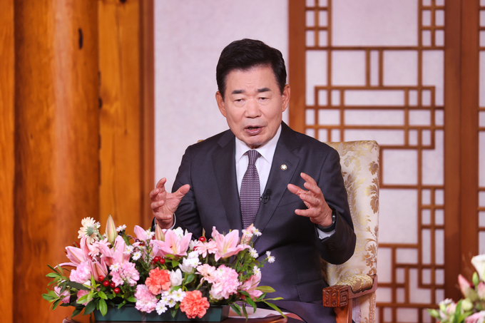 김진표 국회의장이 취임 100일을 맞아 16일 '김진표 국회의장에게 듣는다'에 국회가 당면한 과제와 앞으로 나아갈 방향을 제시하고 있다. (사진=연합뉴스 제공)
