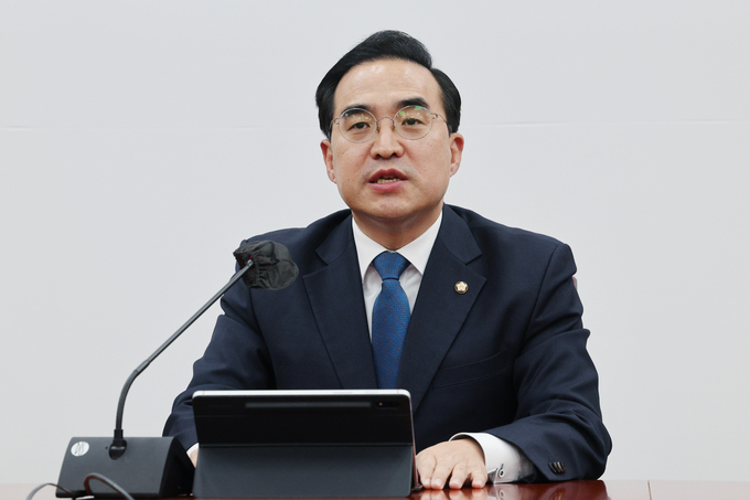 박홍근 더불어민주당 원내대표가 30일 국회 원내대표실에서 기자회견을 열고 이상민 행정안전부 장관 해임 건의안 관련 발언을 하고 있다. (사진=연합뉴스 제공)