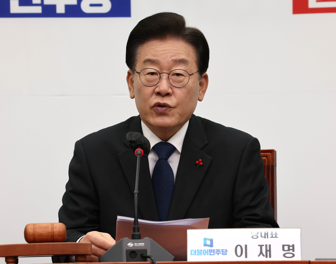 이재명 더불어민주당 대표가 19일 국회에서 열린 최고위원회의에 참석해 발언하고 있다. (사진=연합뉴스 제공)