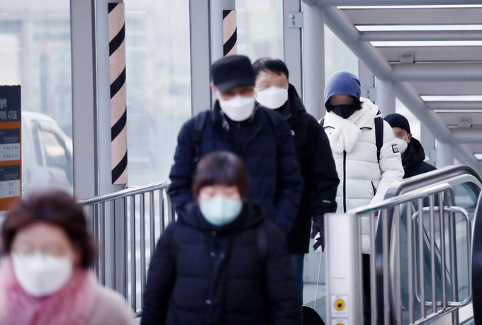 '아직은 마스크'