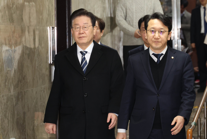 이재명 더불어민주당 대표가 6일 국회에서 열린 비공개 의원총회에 참석하고 있다. (사진=연합뉴스)