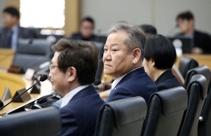 이상민 행정안전부 장관이 지난 7일 오전 정부세종청사에서 열린 국무회의에 참석하고 있다. (사진=연합뉴스)