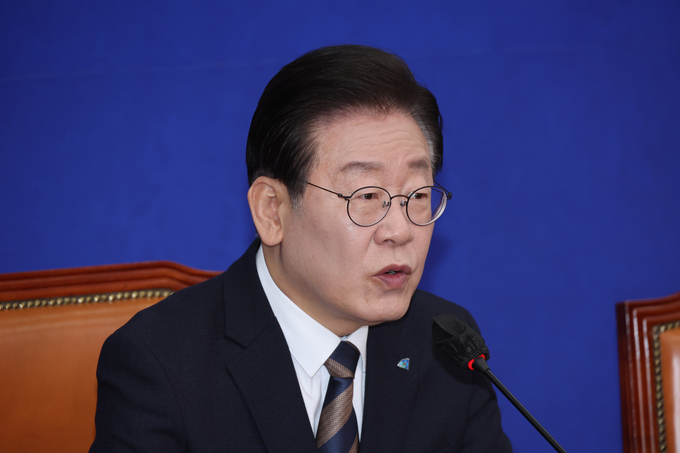 이재명 더불어민주당 대표가 8일 국회에서 열린 최고위원회의에 참석해 발언하고 있다. (사진=연합뉴스)