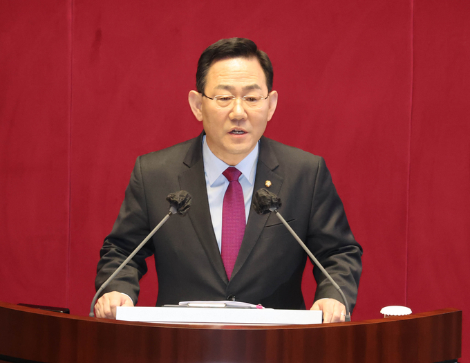 주호영 국민의힘 원내대표가 14일 국회 본회의장에서 열린 2월 임시국회 본회의에서 교섭단체 대표연설을 하고 있다. (사진=연합뉴스)