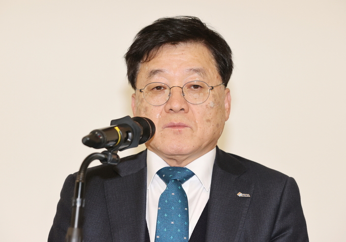 브리핑하는 정만기 무역협회 부회장