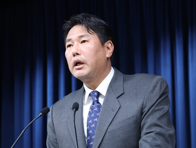 김태효 국가안보실 1차장이 6일 용산 대통령실 청사에서 일제강점기 징용 해법 발표 관련 브리핑을 하고 있다. (사진=연합뉴스)