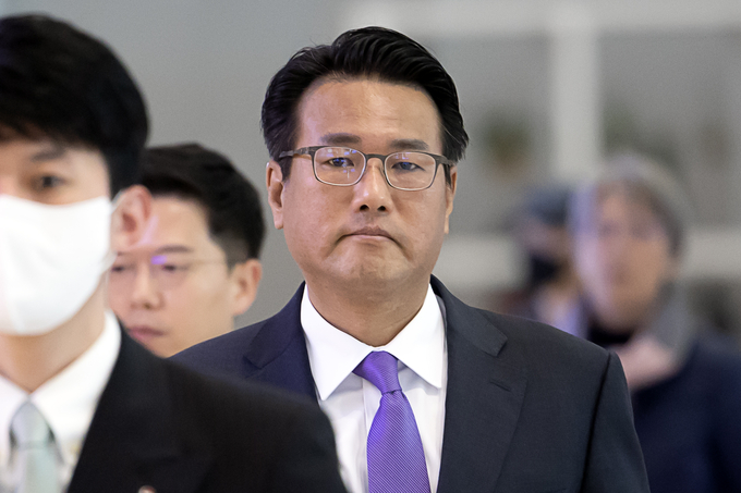 김태효 국가안보실 1차장이 윤석열 대통령의 미국 국빈 방문 최종 조율을 위해 11일 오전 인천국제공항 2터미널을 통해 출국하고 있다. (사진=연합뉴스)