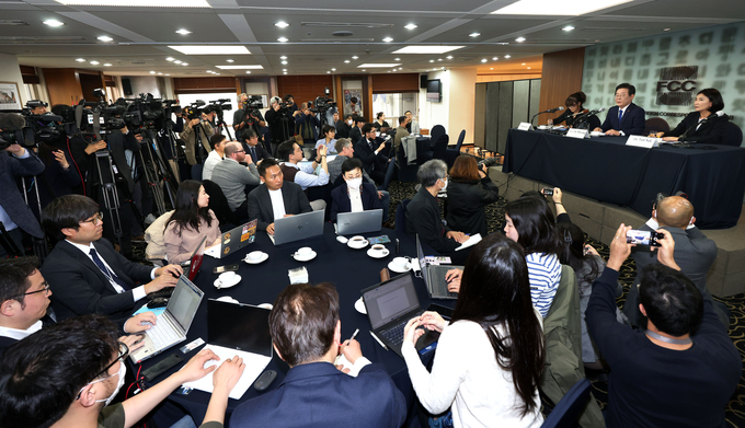 이재명 더불어민주당 대표가 11일 오후 서울 중구 프레스센터에서 열린 외신기자클럽 초청 기자간담회에서 모두 발언하고 있다. (사진=연합뉴스)